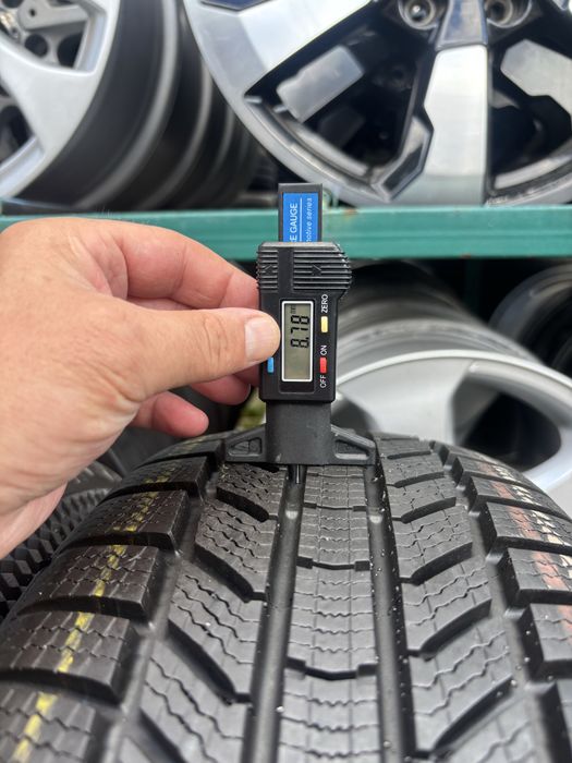 215/55R18 Continental Winter Contact TS 870P