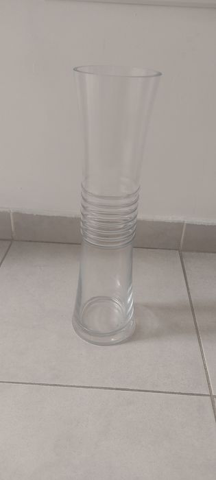 Móvel auxiliar preto