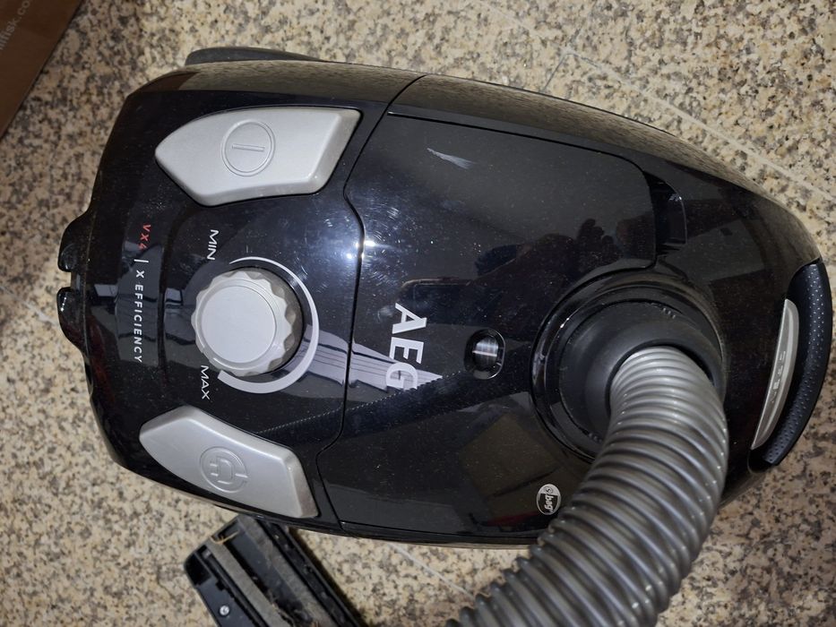 Aspirador AEG VX4-1-EB