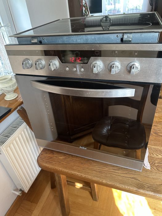 Piekarnik z płytą ceramiczną Amica