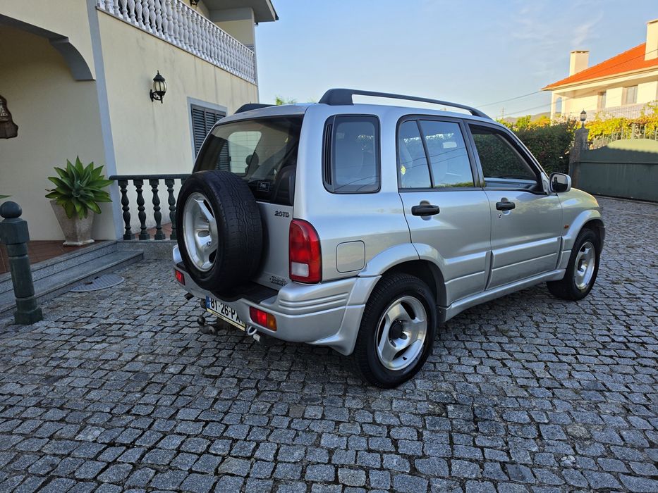 ÚNICO DONO DESDE NOVO, Suzuki grand vitara 2.0 D A/C  ano 2000 como novo  possivel retoma para facilitar o negócio