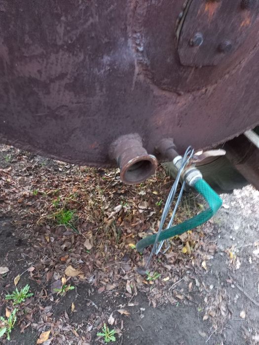 Продам бочку для  води   на шасі