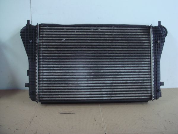 Radiador do intercooler VOLKSWAGEN Passat (3C2)