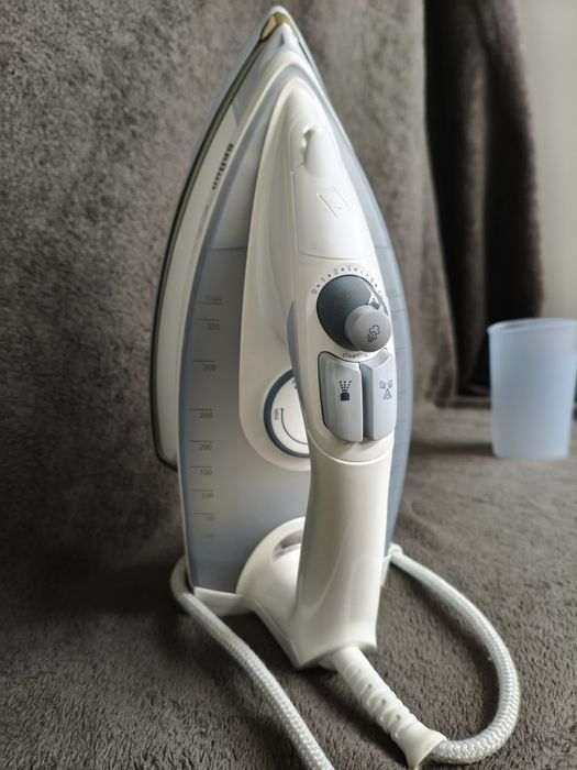 Продам утюг Braun
