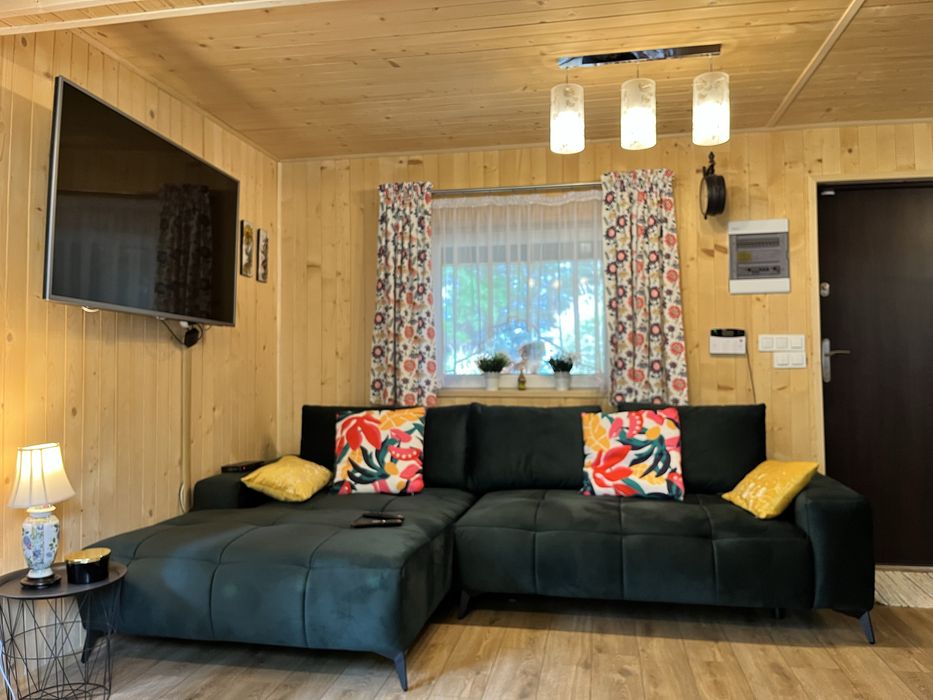 Domek drewniany z SAUNA i Jacuzzi JEZIORSKO