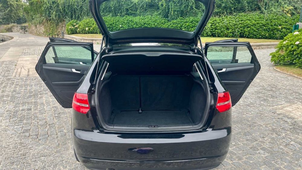 Audi A3 1.6 TDI - Caixa Automática