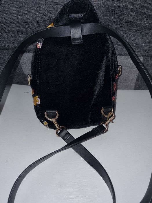 Вечірня сумочка і вінтажний рюкзак-сумка Zara