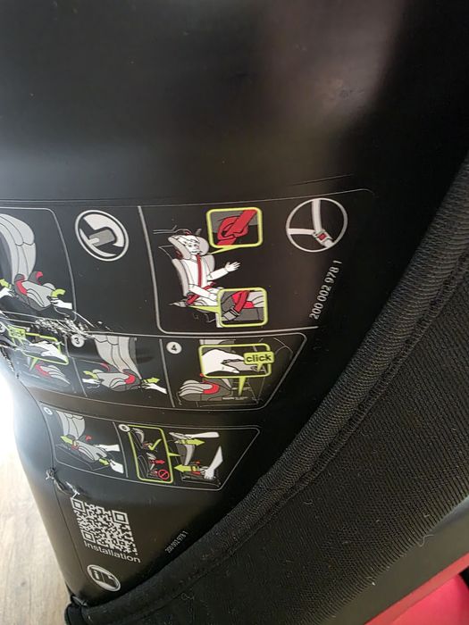 Продам автокрісло Britax romer