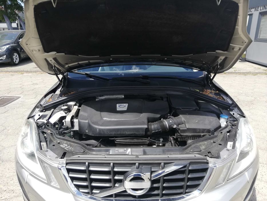 Volvo Xc 60 I 2.0 D3 DRIVe Momentum skóra navi xenon serwisowany