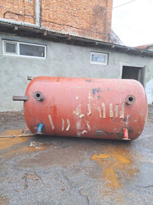 Буферна ємність (компенсуюча) , об’єм - 4000 л.