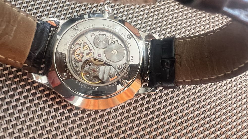 Продам годинник Louis Erard