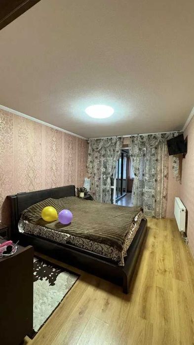 Продаж 3к квартири на Юності