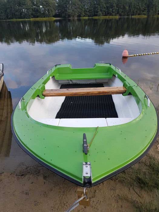Łódka wędkarska długość ok.4,2 m