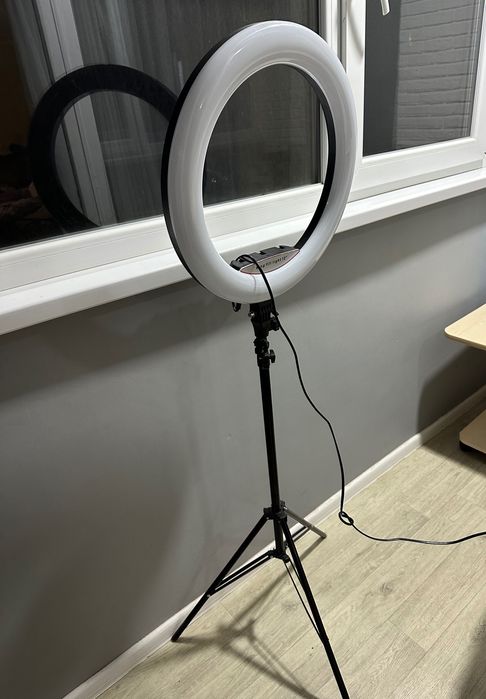 Кільцева лампа RL 18 45 см