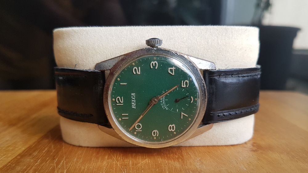 Zegarek vintage w stylu wojskowym