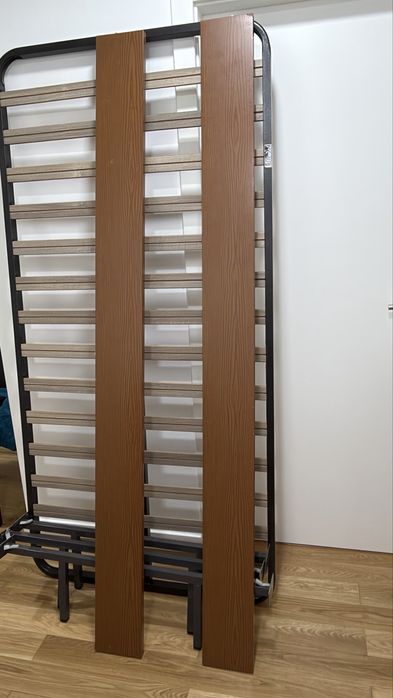 Cama de solteiro e colchão