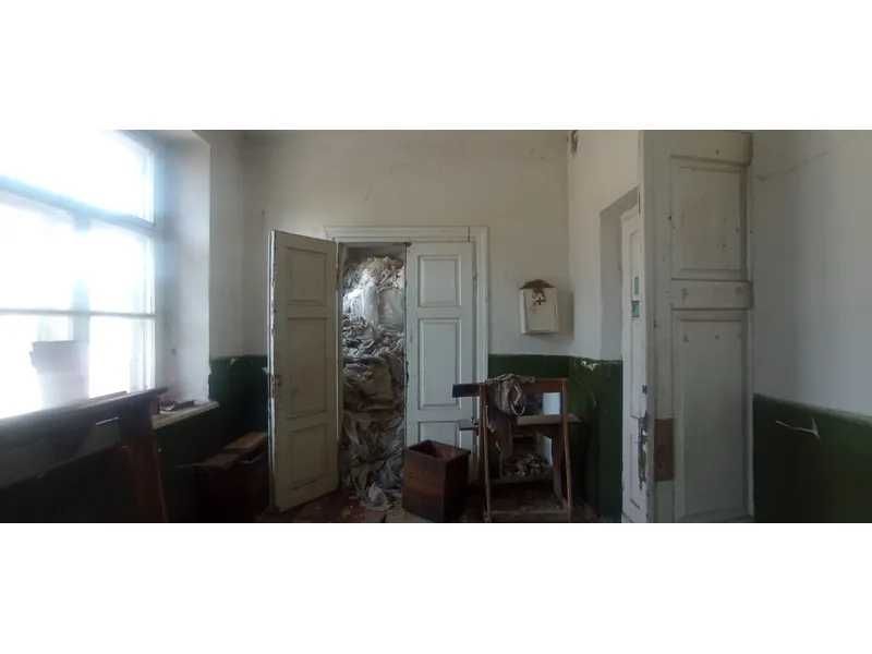 ПРОДАЖ - Нежитлове приміщення, площею 161,5 кв.м. с. Крижі