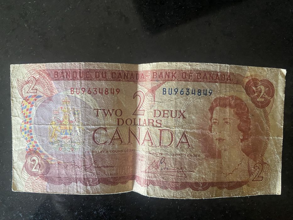Notas Antigas, escudos e dólares