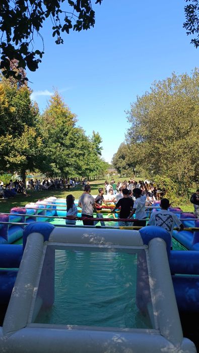 Air bungee, insufláveis, varredora, torre escalada, insuflável gigante