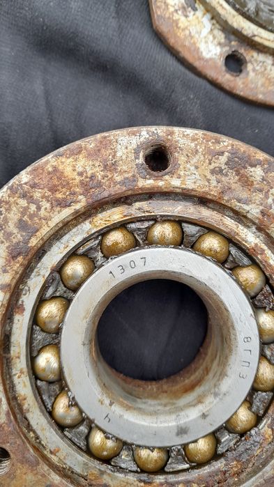 Корпуса з радянськими підшипниками