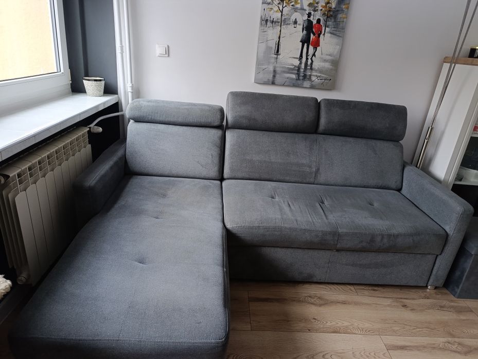 Szary narożnik z funkcją spania. Rezerwacja do 9 lutego