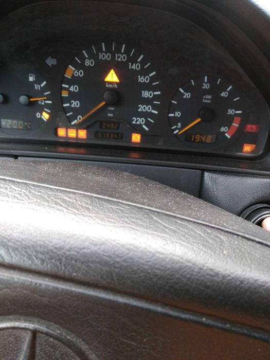 Vendo Mercedes E250 W210
