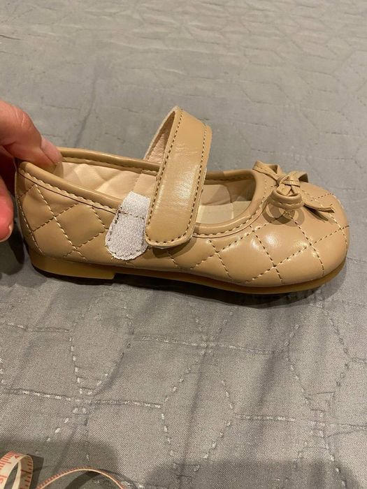 Туфлі на дівчинку