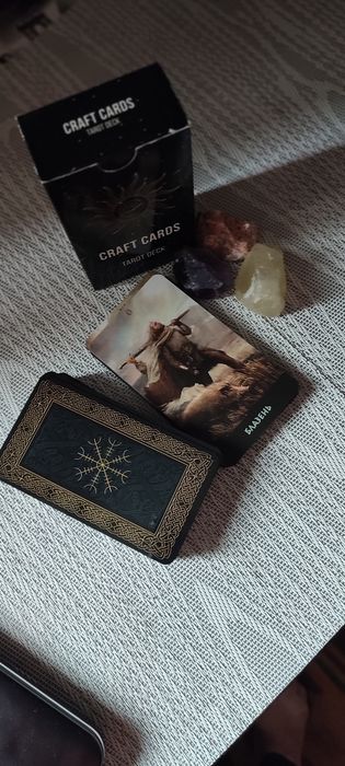 НОВА!!!Колода Рунічне Таро(українською мовою)