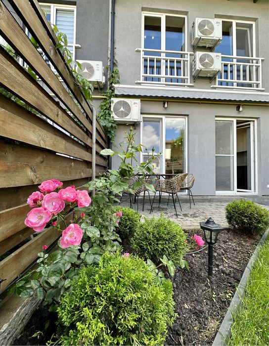 Апартаменти таунхаусу з ремонтом у Гостомелі , поруч з озером.