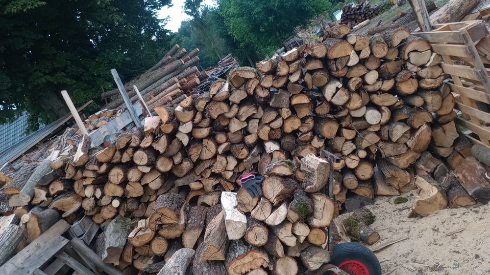 Drewno opałowe,kominkowe sosna,brzoza,dąb,buk transport