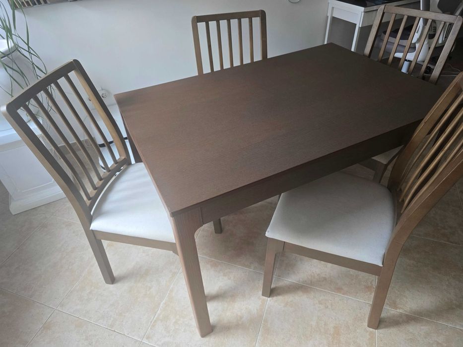Mesa extensível Ikea com 4 cadeiras Entrega e Montagem Gratuita
