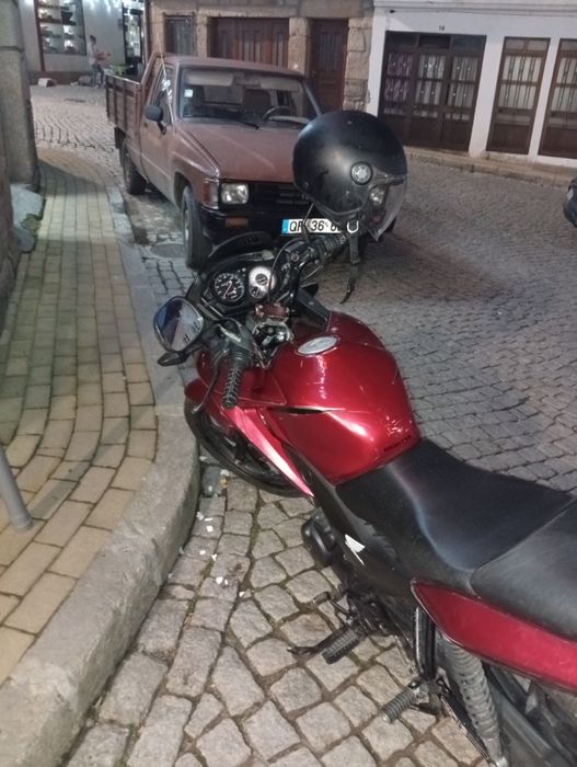 Vendo mota 125 com documentos