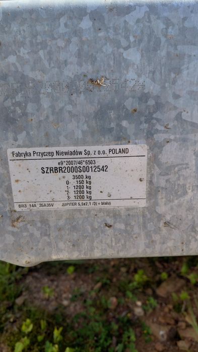 Comprimento: 5,50. Peso bruto: 3,500. Ano de fabricação: 2025.