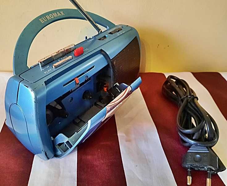 Radiomagnetofon Euromax EM-2942B - "mały jamnik" uszkodzony
