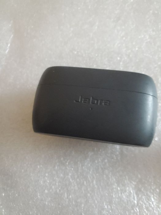 Etui oryginalne jabra elitę 4 active sprawne