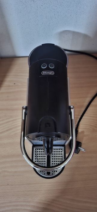 Máquina de Café Nespresso De'Longhi Pixie EN127.BL – 1 Mês de Uso