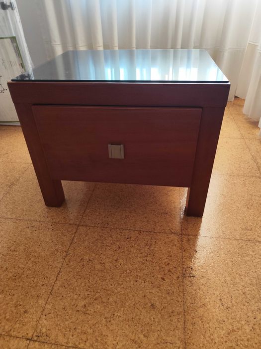 Cómodas em madeira de cerejeira