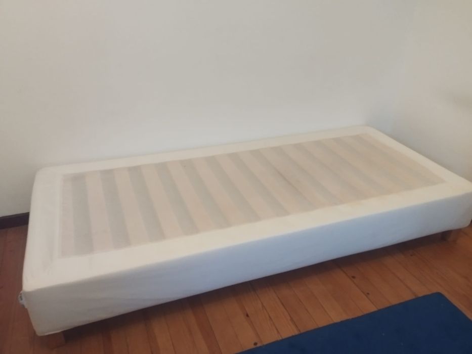 Cama como nova ikea