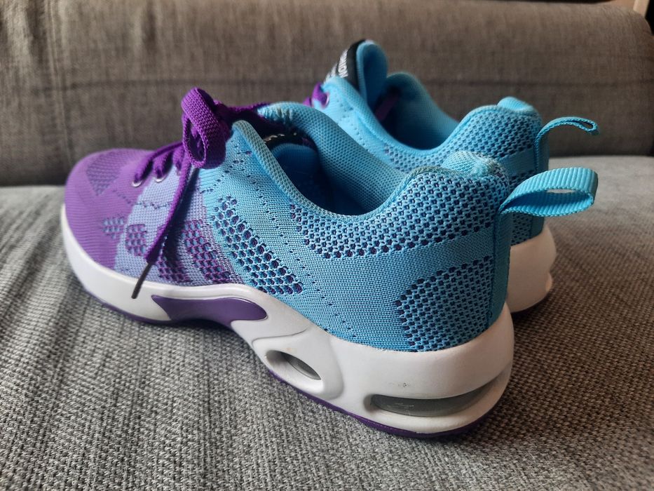 Buty sportowe dla dziewcząt, damskie. Rozmiar 38
