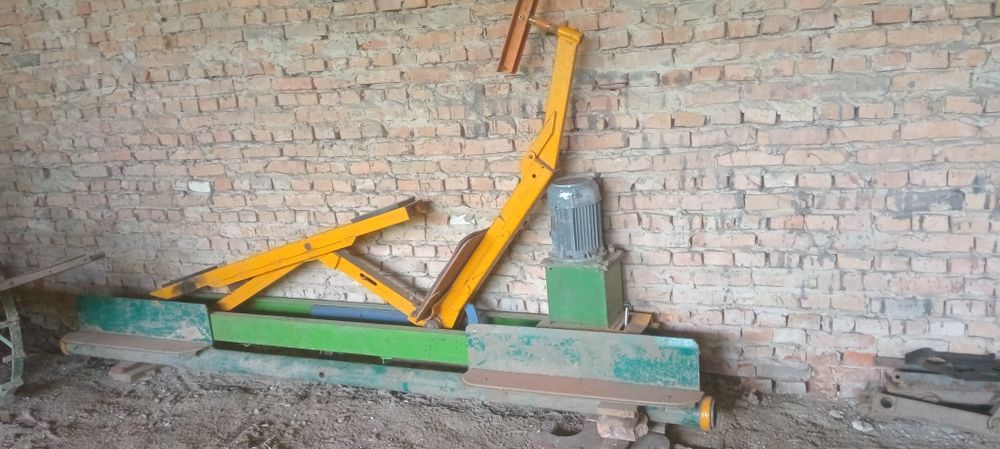 Підйомник боковий, опрокидувач