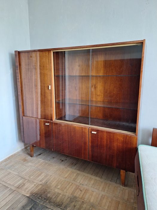 Меблі шафа диван стінка гарнітур