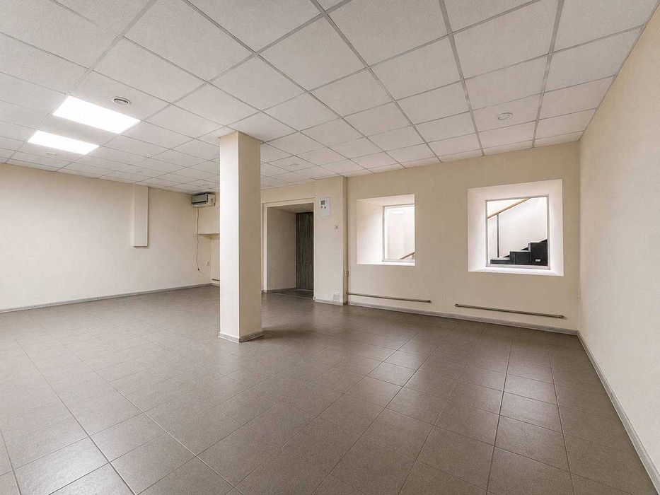 Фасадне ПРИМІЩЕННЯ ЦЕНТР 110 м² Окремий вхід МЕНОРА 5 КАБІНЕТІВ 16 кВт