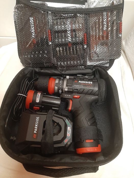 Aparafusadora marca PARKSIDE  PERFORMANCE 12V