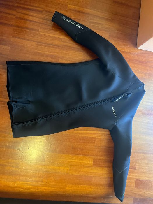 Fato neoprene 3mm calção/ manga comprida