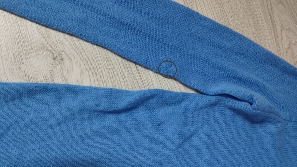 Kaszmirowy damski kardigan firmy FTC r. M 100 % kaszmir niebieski