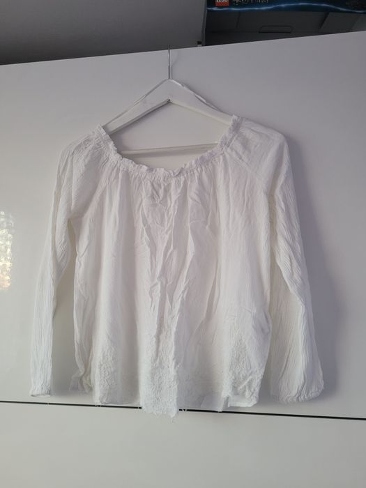 Biała bluzka koszulka hiszpanka Stradivarius S