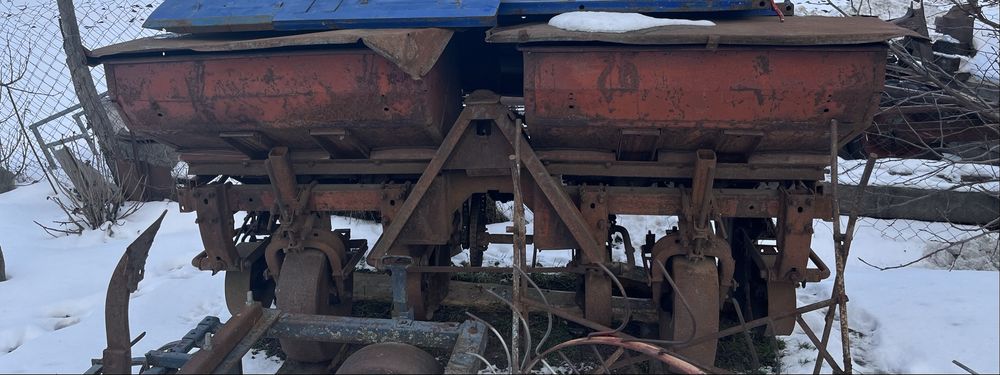 Продам картоплесаджалку 4х рядну