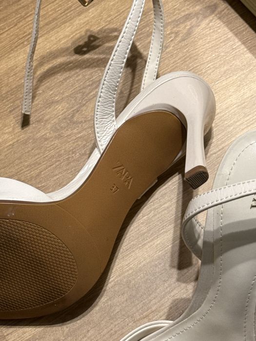 Босоніжки Zara 37 розмір