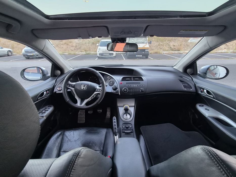 Honda Civic 1.8 i-VTEC 140cv | 2006 | Teto Panorâmico | Pele — photo 5