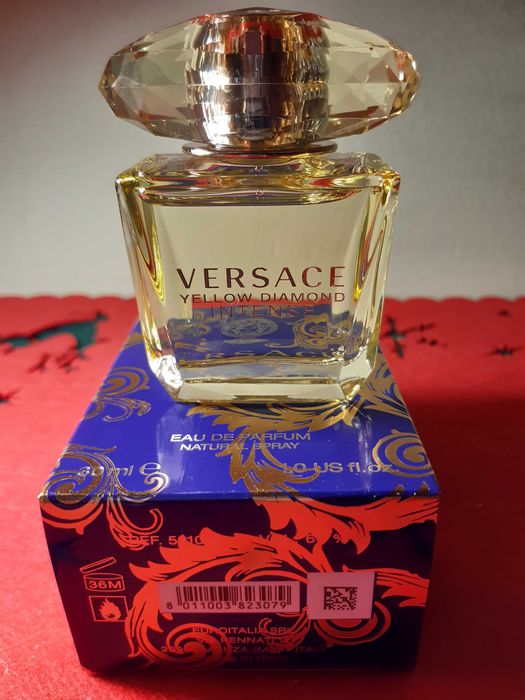 Versace Yellow Diamond Intense